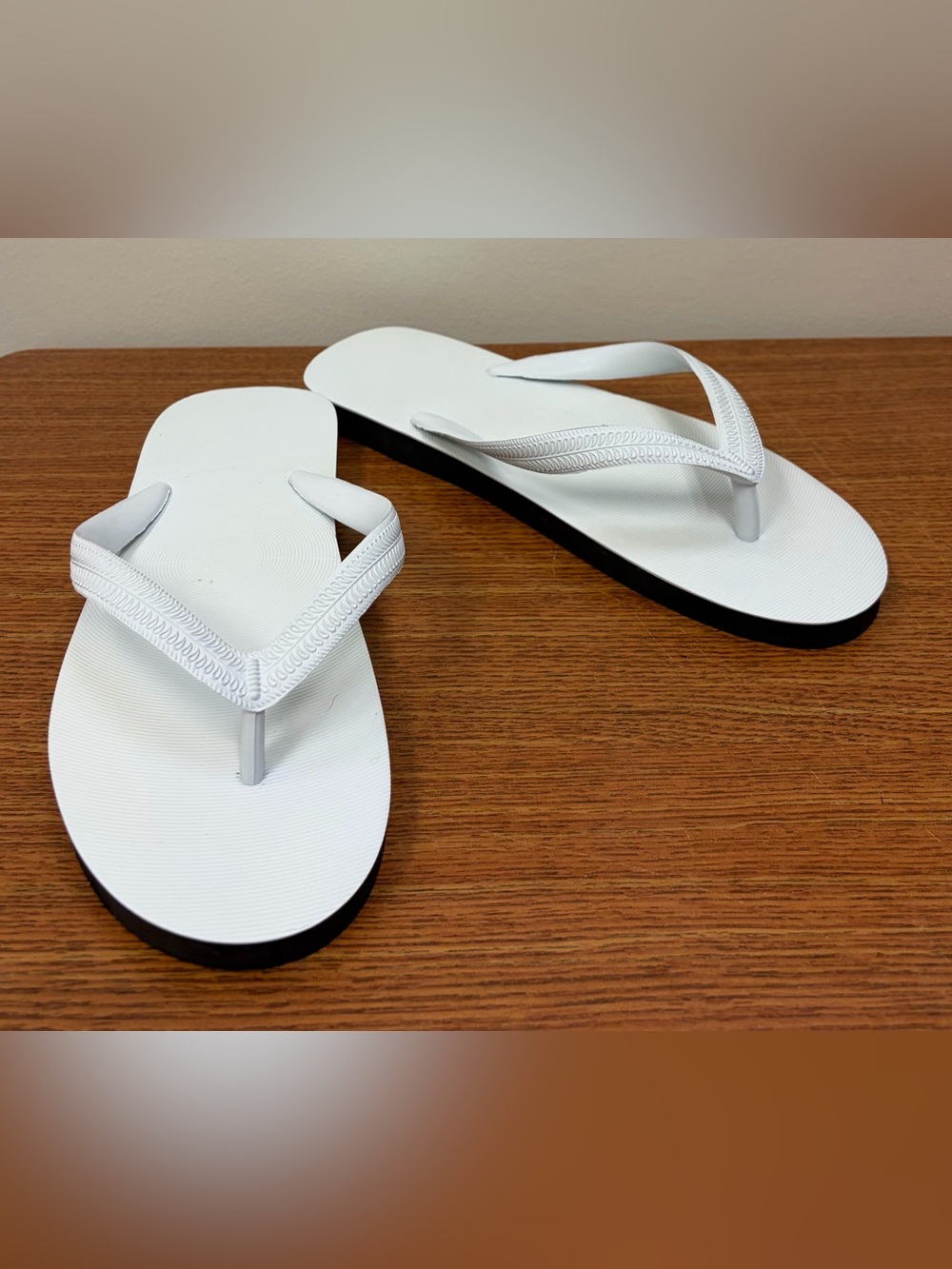 Nanyang Changdao all white flip-flops 100% genuine Thai natural rubber Size 10
